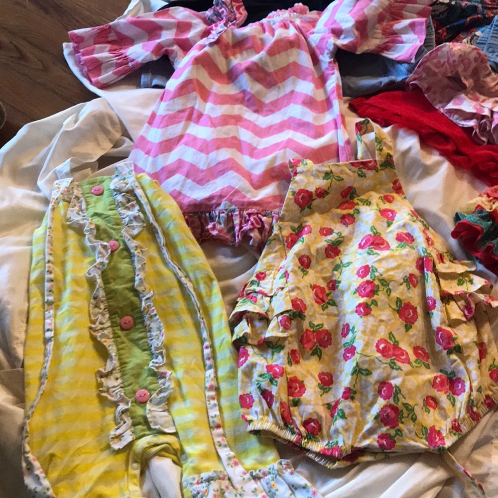 Rufflebutts-3 outfits